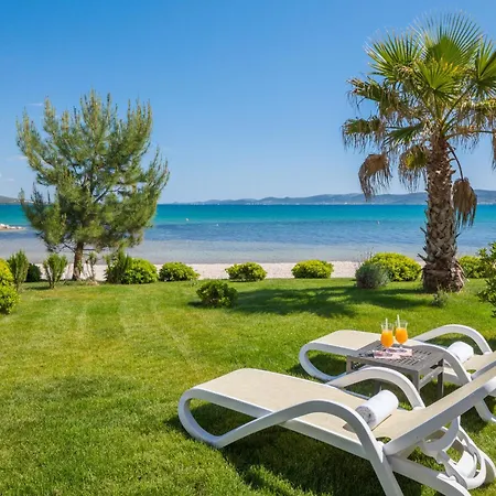 Beachfront Luxe Designer *