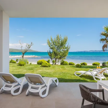 Beachfront Luxe Designer *