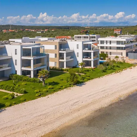 Apartment Beachfront Luxe Designer Sukošan