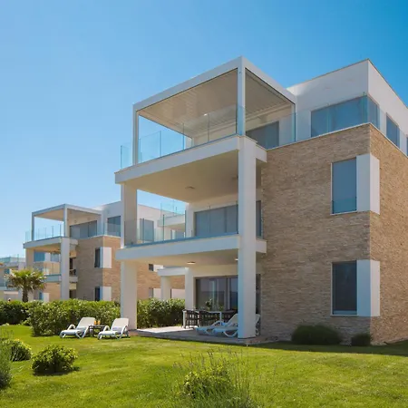 Beachfront Luxe Designer *