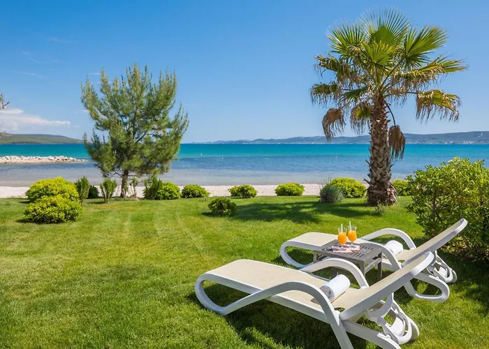 Beachfront Luxe Designer *