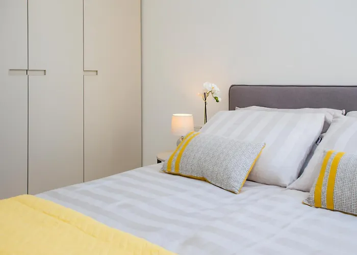 Beachfront Luxe Designer Sukošan