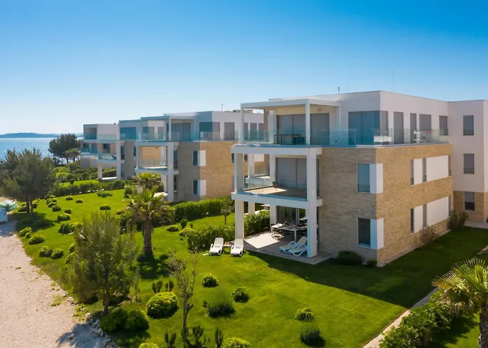 Beachfront Luxe Designer