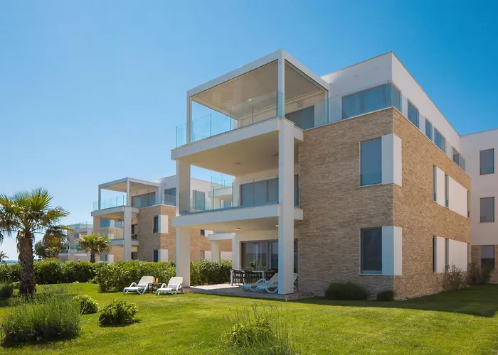 Beachfront Luxe Designer *